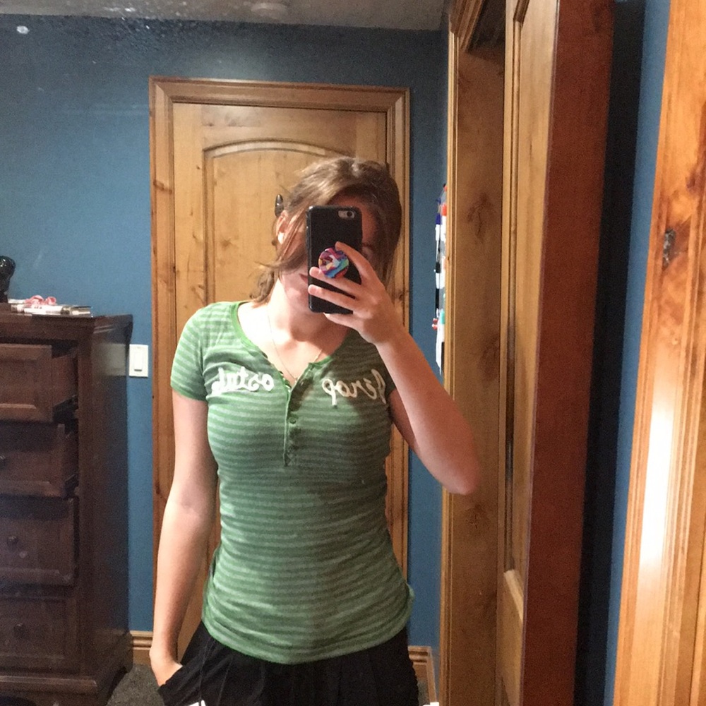 Botton up green and gray t-shirt